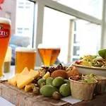 - Bar & Restaurant - Meeting & Events فندق 4*