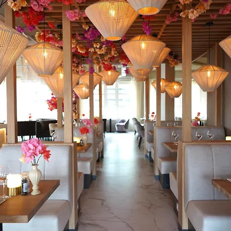 호텔 - Bar & Restaurant - Meeting & Events 4*