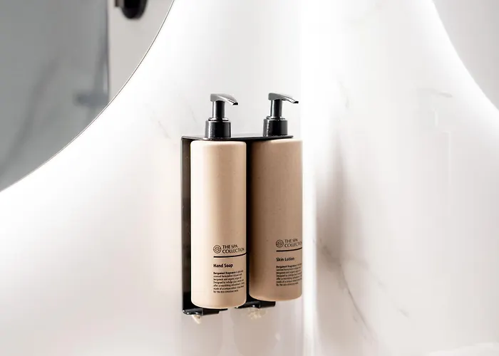 - Bar & Restaurant - Meeting & Events