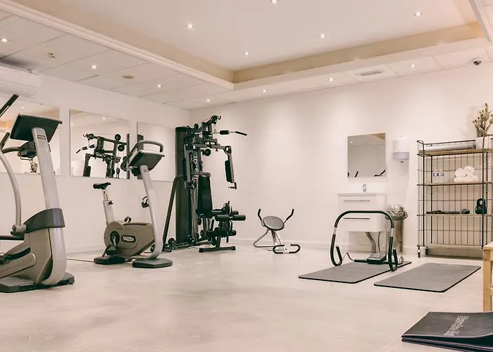 - Bar & Restaurant - Meeting & Events