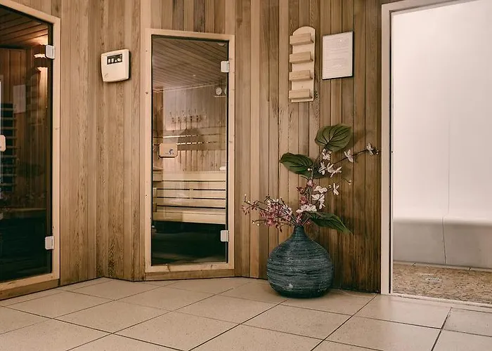 - Bar & Restaurant - Meeting & Events Ξενοδοχείο 4*