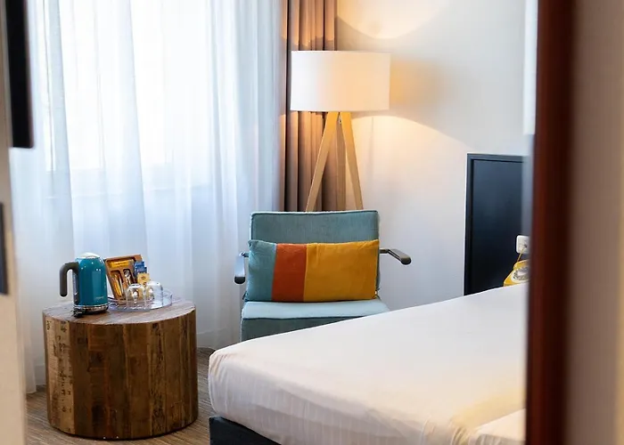 - Bar & Restaurant - Meeting & Events Ξενοδοχείο 4*