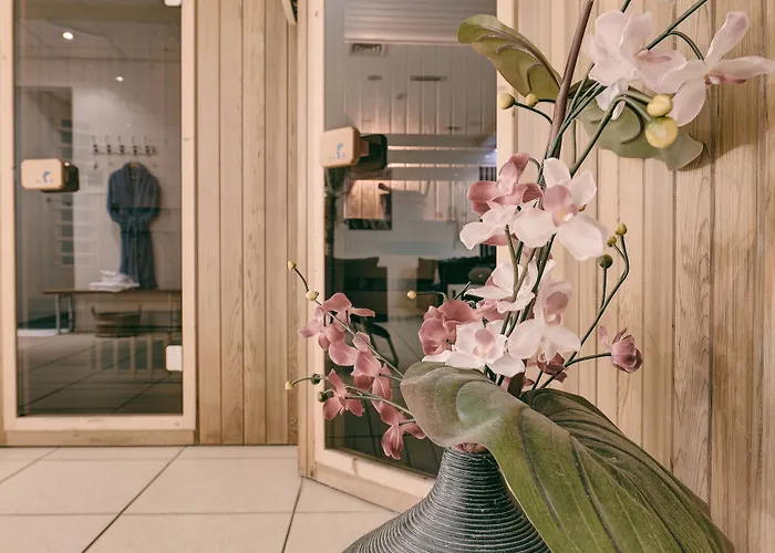 - Bar & Restaurant - Meeting & Events