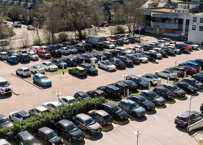 - Bar & Restaurant - Meeting & Events 호텔 4*