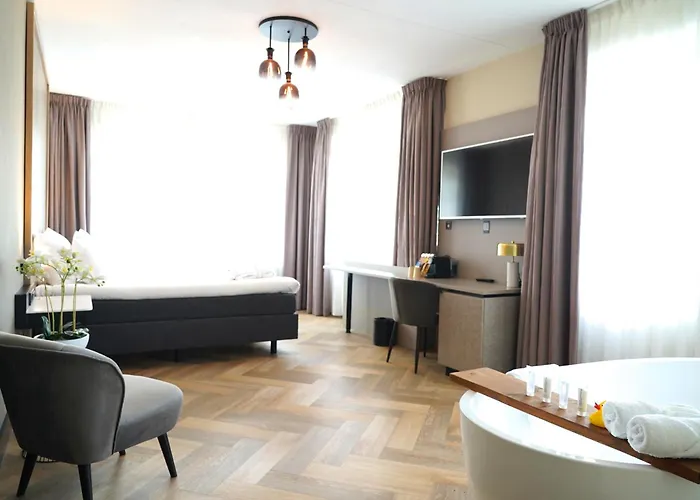 - Bar & Restaurant - Meeting & Events