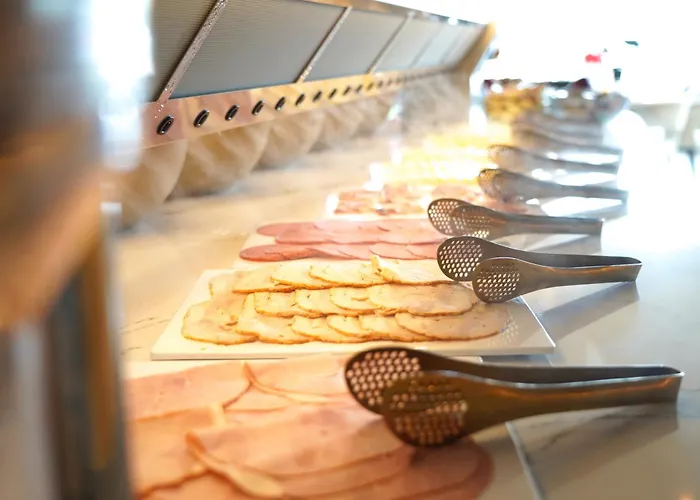 호텔 - Bar & Restaurant - Meeting & Events 4*