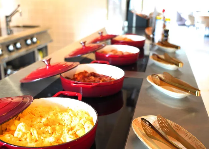 - Bar & Restaurant - Meeting & Events 4* 알크마르