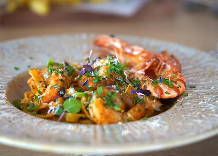 - Bar & Restaurant - Meeting & Events 알크마르