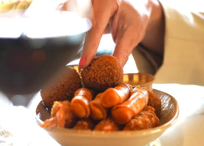 - Bar & Restaurant - Meeting & Events