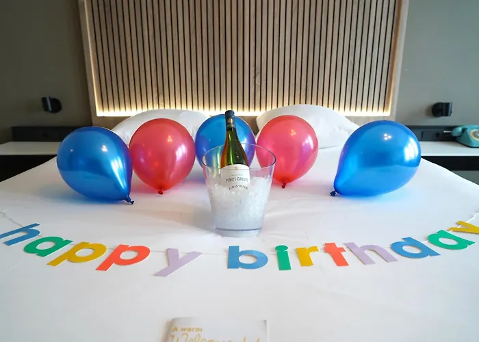 - Bar & Restaurant - Meeting & Events 호텔