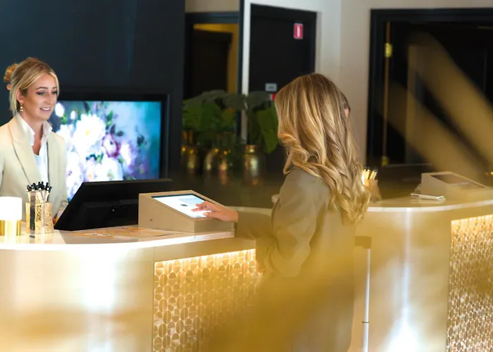 - Bar & Restaurant - Meeting & Events