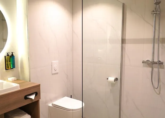 - Bar & Restaurant - Meeting & Events 4*